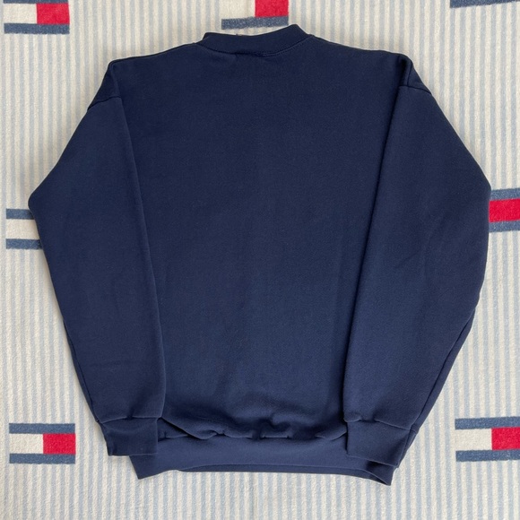 Vintage Disney Winnie the Pooh Embroidered crewneck sweatshirt - Picture 2 of 10